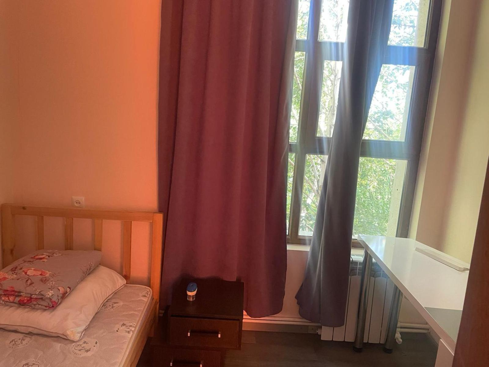 X Hotel Erevan Esterno foto